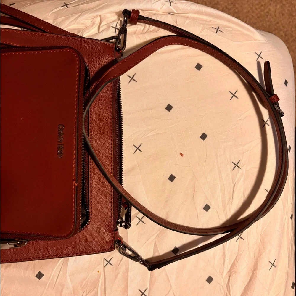 Small Neutral Tote with Brown Trim - Picture 5 of 5
